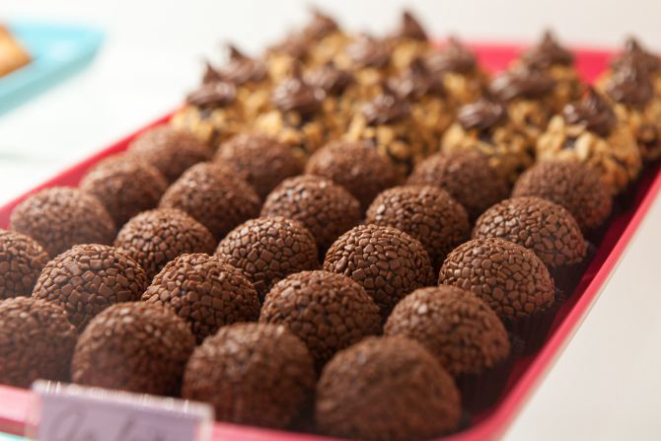 O Império do Brigadeiro oferece desde o brigadeiro tradicional até os mais elaborados. Fotos: Fernando Zequinão/ Gazeta do Povo