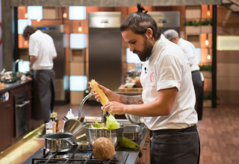 MasterChef André Pionteke dará aula sobre carne suína em Curitiba