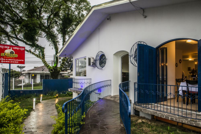 Fachada da Sforno, nas Mercês. Foto: Letícia Akemi/Gazeta do Povo.