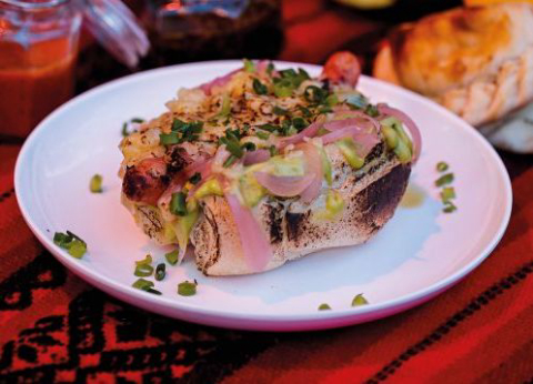 Bar latino no Centro serve pancho, sanduíche uruguaio que parece um cachorro-quente