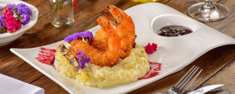 Não tem praia, mas tem camarão à romana; veja onde comer em Curitiba