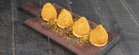 Casa temática abre em SP e serve coxinha empanada com Cheetos