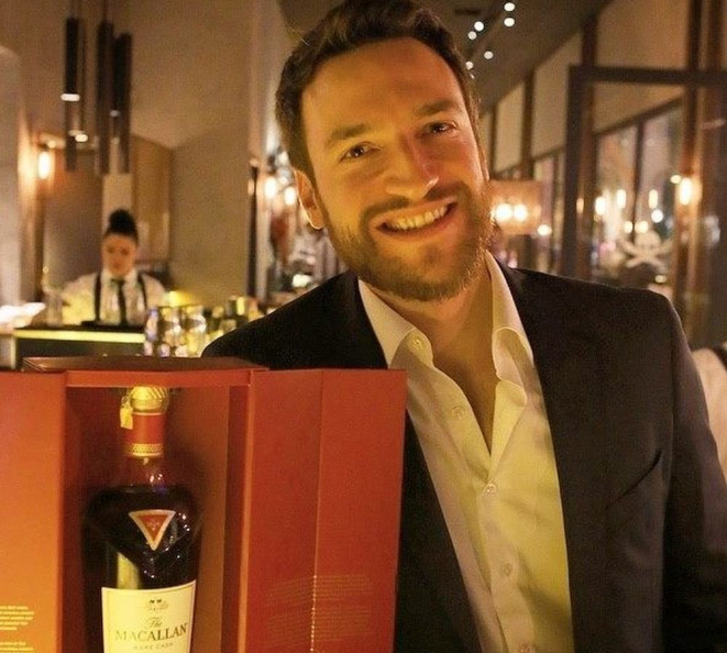 Embaixador do The Macallan no Brasil, Gianpaolo Morselli conta que a produção é extremamente limitada. Foto: reprodução Facebook.