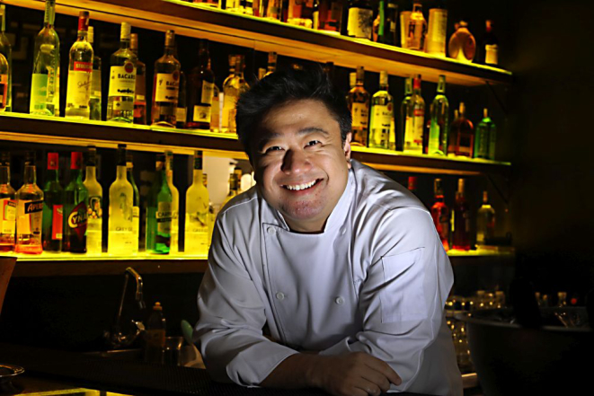 Flávio Miyamura, chef e sócio do Extásia de São Paulo e Curitiba. Foto: Albari Rosa/Gazeta do Povo.