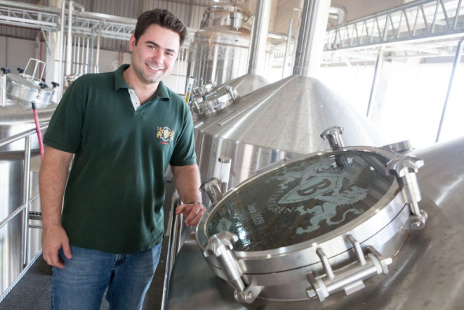 Lucas Berggren deixou de lado a carreira de advogado da família para produzir cerveja artesanal no interior de São Paulo. Foto: divulgação.