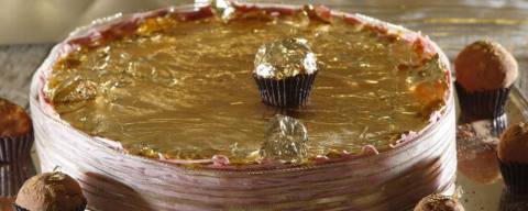 Confeitaria vende torta folheada a ouro por R$ 5 mil para o Dia das Mães