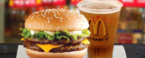 Por que o McDonald’s não vende cerveja no Brasil como nos EUA e na Europa?