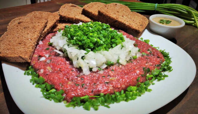 Carne de onça do Cartolas Sports Bar. Foto: Divulgação.