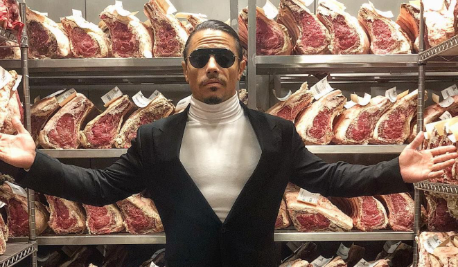 Salt Bae tem um estilo bastante excêntrico. Reprodução/Instagram/Salt Bae