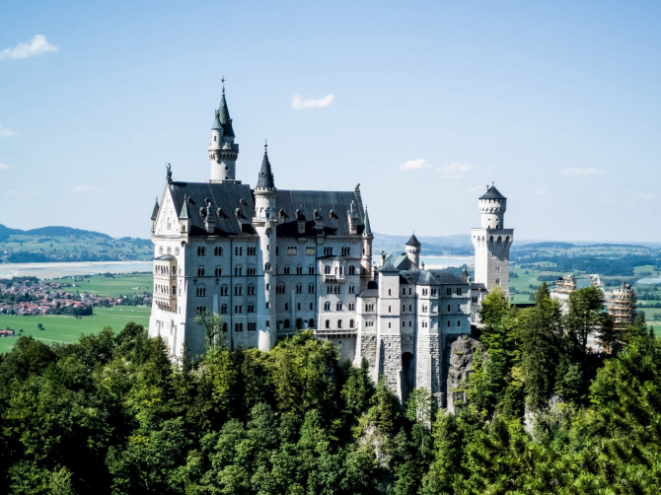 Castelo de Neuschwanstein, a cerca de 130km de Munich. Foto: Nikita Semerenko/ Unsplash