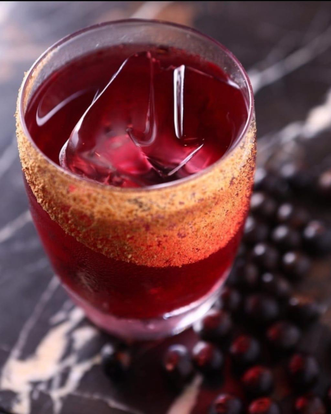 O drink Açaí, do SubAstor. Foto: Divulgação