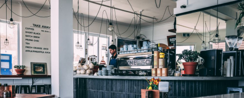 Negócio próprio ou franquia de gastronomia? Saiba as vantagens e desvantagens