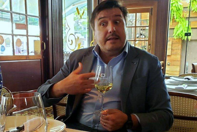 Jorge Peidro Montaner, diretor da Chozas Carrascal, apresentou seus vinhos em almoço harmonizado no Las Tablas.