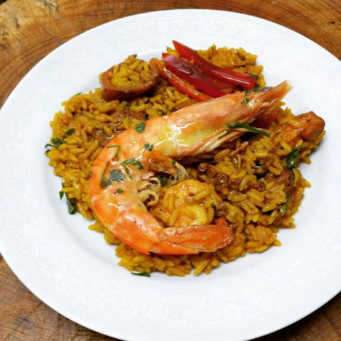 MiCazita entrega paella domingo em casa e linha de congelados durante a semana