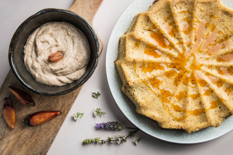 Pinhão em duas receitas nada comuns: em flan doce e em creme salgado