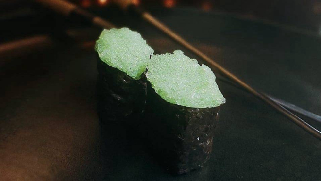 Gunkan massago wasabi.