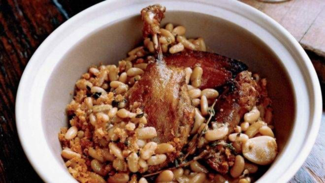 O Cassoulet de Toulouse de Flávio Frenkel, que, feito sob encomenda, esgotou.