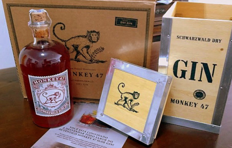 Monkey 47 Sloe Gin, a essência do gin e o toque ácido da frutinha vermelha