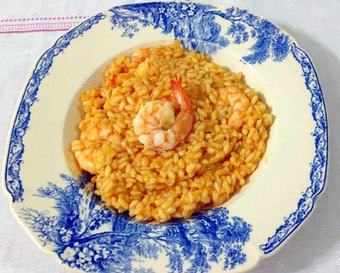 Um risoto de camarão diferenciado, para fazer em casa durante lockdown