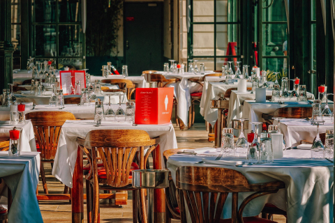 Venda de voucher com desconto de 50% está de volta; veja como participar e ajudar um restaurante