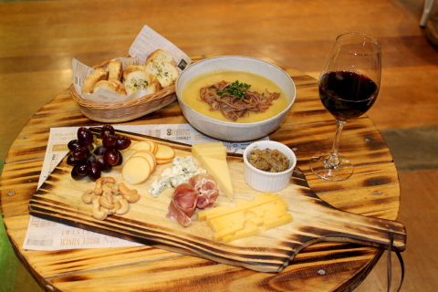 Festival de Inverno do La Baguette tem combos de sopa, frios e vinho