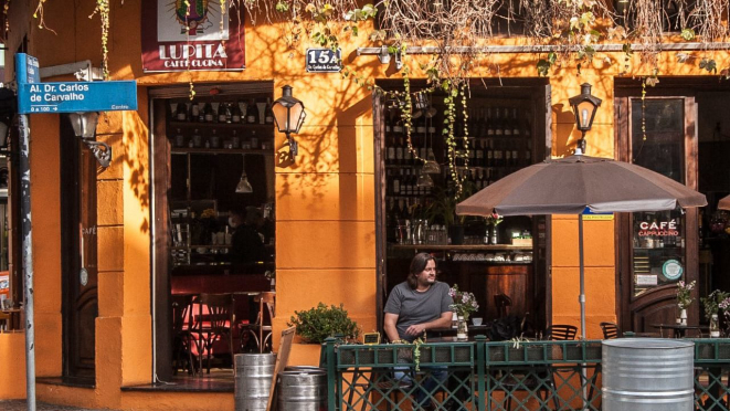 Dudu Sperandio acaba de abrir também o Lupita, um café no centro de Curitiba. 