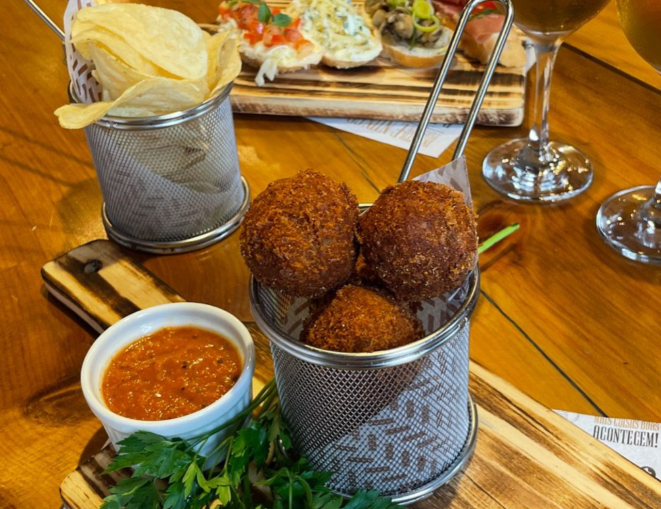 Bolinhos de costela, macios e gostosos.