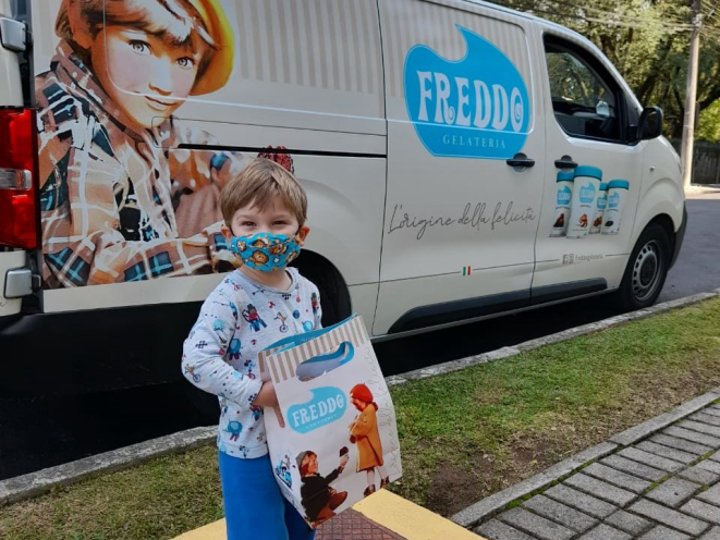 Gelato Truck: a solução para levar gelatos aos clientes em suas casas durante o lockdown. 