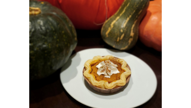 A torta de abóbora americana é o prato típico da celebração de Ação de Graças.