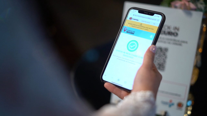 Estabelecimentos podem solicitar à Prefeitura de Curitiba a criação de um QR Code próprio para o check in seguro.