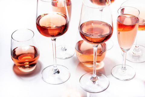 Vinhos rosés para brindar o novo ano e o sol do verão do recomeço