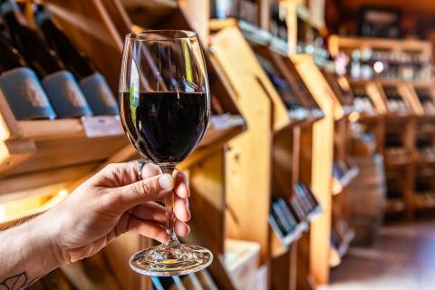 Exportação de vinhos, espumantes e suco de uva dobra em 2021 e chega a 53 países