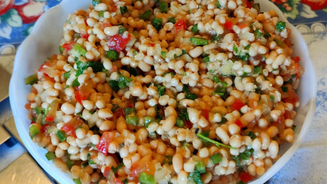 Salada de feijão manteiguinha. 