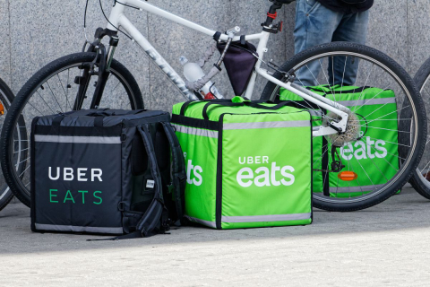 Uber Eats encerra o serviço no Brasil, saiba o que muda