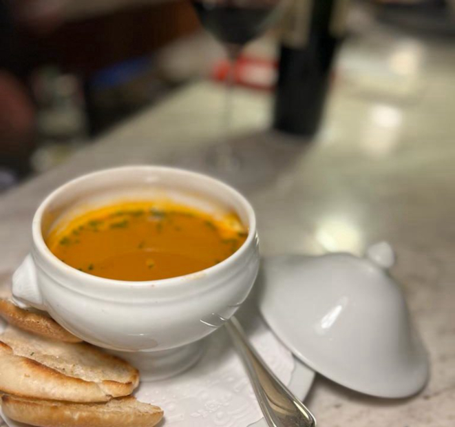 Bisque de crevettes, prato novo do menu do Ile de France, no jantar harmonizado de quarta. 