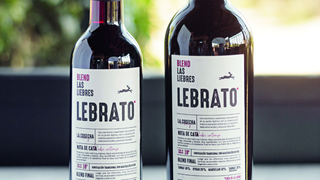 O Lebrato é um blend: Tannat 45%, Syrah 35%, Marselan 10% e Tannat envelhecido 10%. 