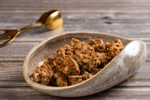 O melhor Pé de moleque, feito em casa, apenas com água e dois ingredientes