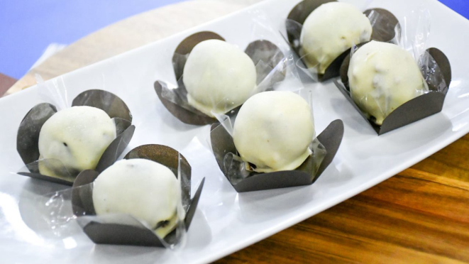 A chef Aline Moser ensinou como fazer Trufa de tâmara com cacau e cardamomo, em stand especial do Bom Gourmet e RPC. 