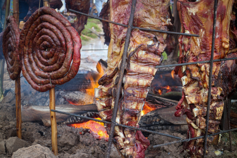 Paixão nacional, o churrasco tem data comemorativa no Brasil