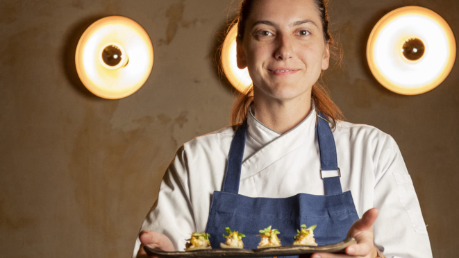 Júlia Schabe, a talentosa chef do Ponto Gin, que acaba de ser inaugurado.