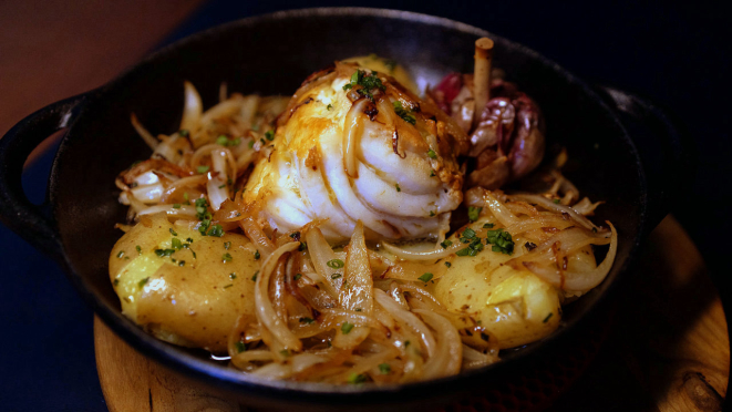 Bacalhau à Lagareiro entra no menu especial do Festival de Bacalhau do restaurante Cas.Cais.