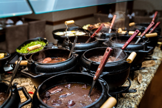 Feijoada do hotel Grand Mercure Curitiba Rayon.