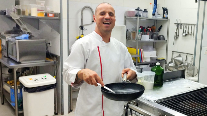 O chef Maurício Farias pesquisou e criou um menu todo português para o jantar da terça. 