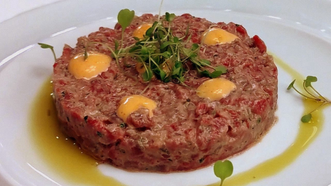 Steat tartare, receita tradicional e sabor irrepreensível. 