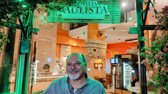 O restaurateur Roberto Magnani, com 20 anos de sucesso de seu Avenida Paulista. 