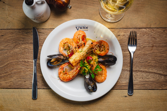 Risoto caprese com marisco e camarão com casca, da Petiscaria do Victor. Foto: Priscilla Fiedler