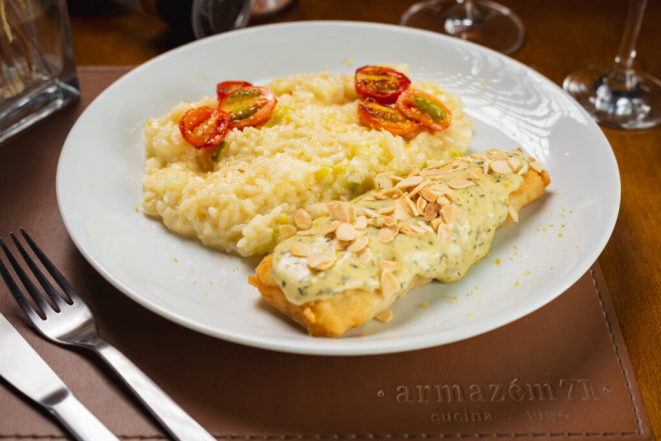 O Armazém 71 é um restaurante tradicional de comida italiana. A casa também tem uma loja de vinhos com uma extensa carta à disposição. Foto Priscilla Fiedler