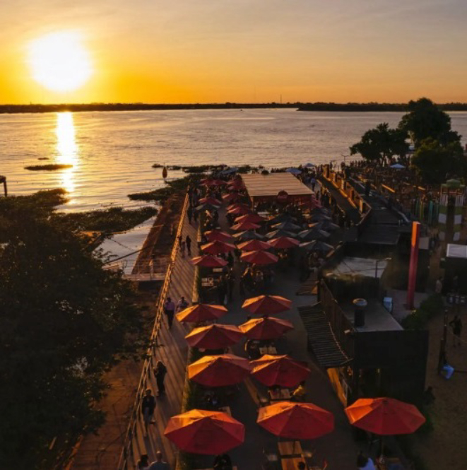 O Embarcadeiro, um dos principais pontos gastronômicos de Porto Alegre. Foto: reprodução.