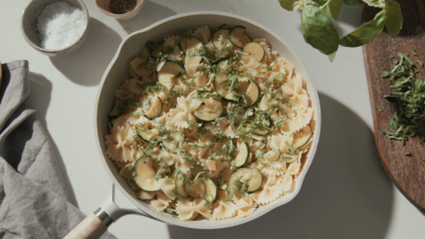 Segunda Sem Carne: aprenda a preparar receita de farfalle com abobrinha