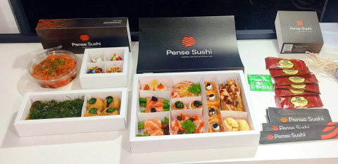 Pense Sushi. É delivery só de salmão, mas com alta classe e sabores diferenciados